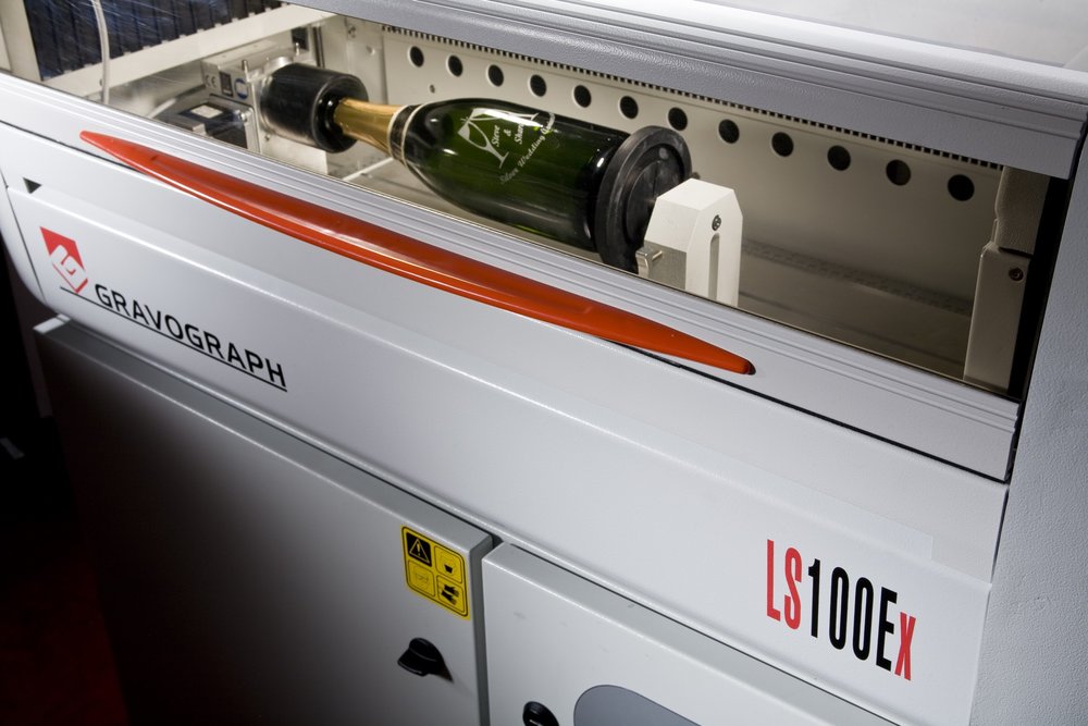 고속 레이저 인그레이빙 시스템, LS100 Ex 출시